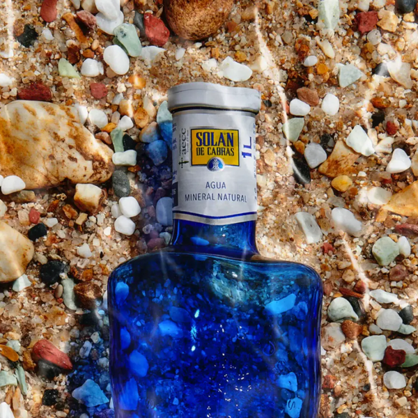 Botella de agua mineral Solan de Cabras 330 ml