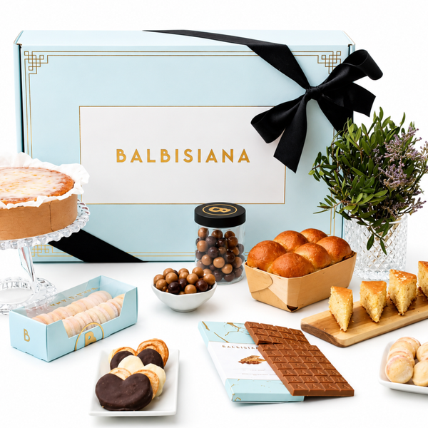 Caja Regalo de Flores y Dulces