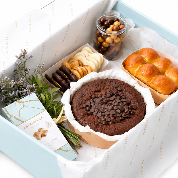 Caja Regalo de Flores y Dulces