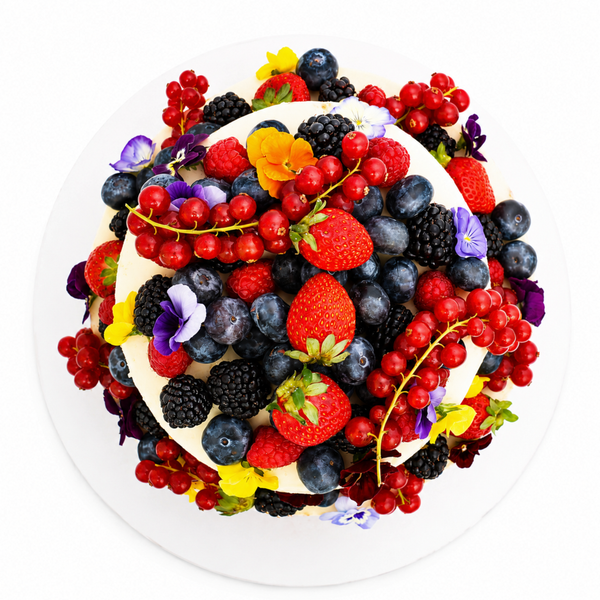 Tarta de dos pisos de Zanahoria flores y frutos rojos