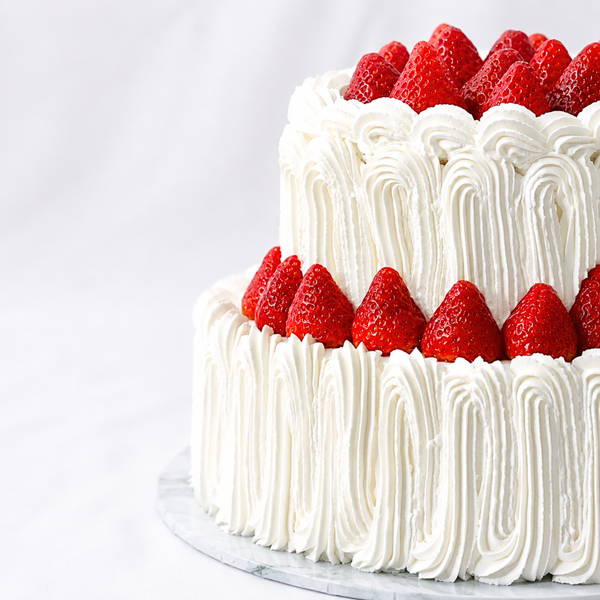 Tarta de dos pisos fresas con nata