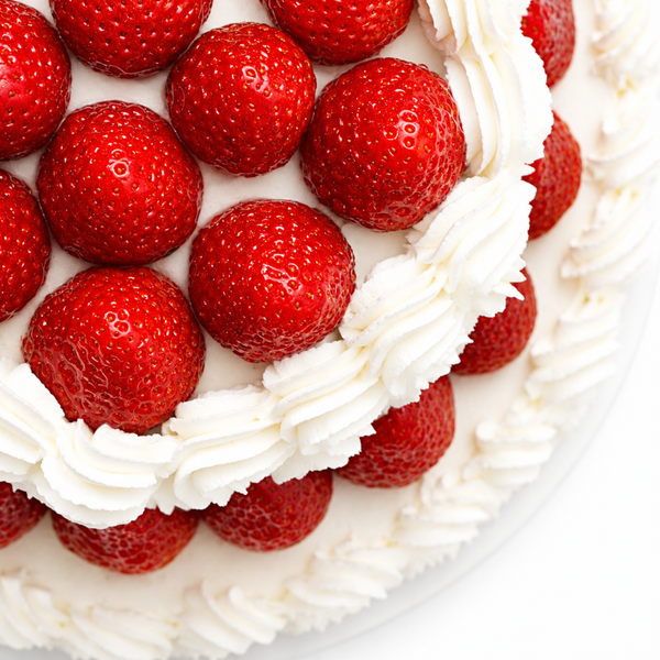Tarta de dos pisos fresas con nata