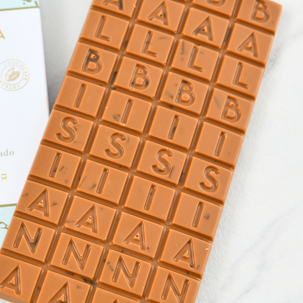 - Tableta de chocolate blanco tostado con caramelo salado From Bean to Bar -